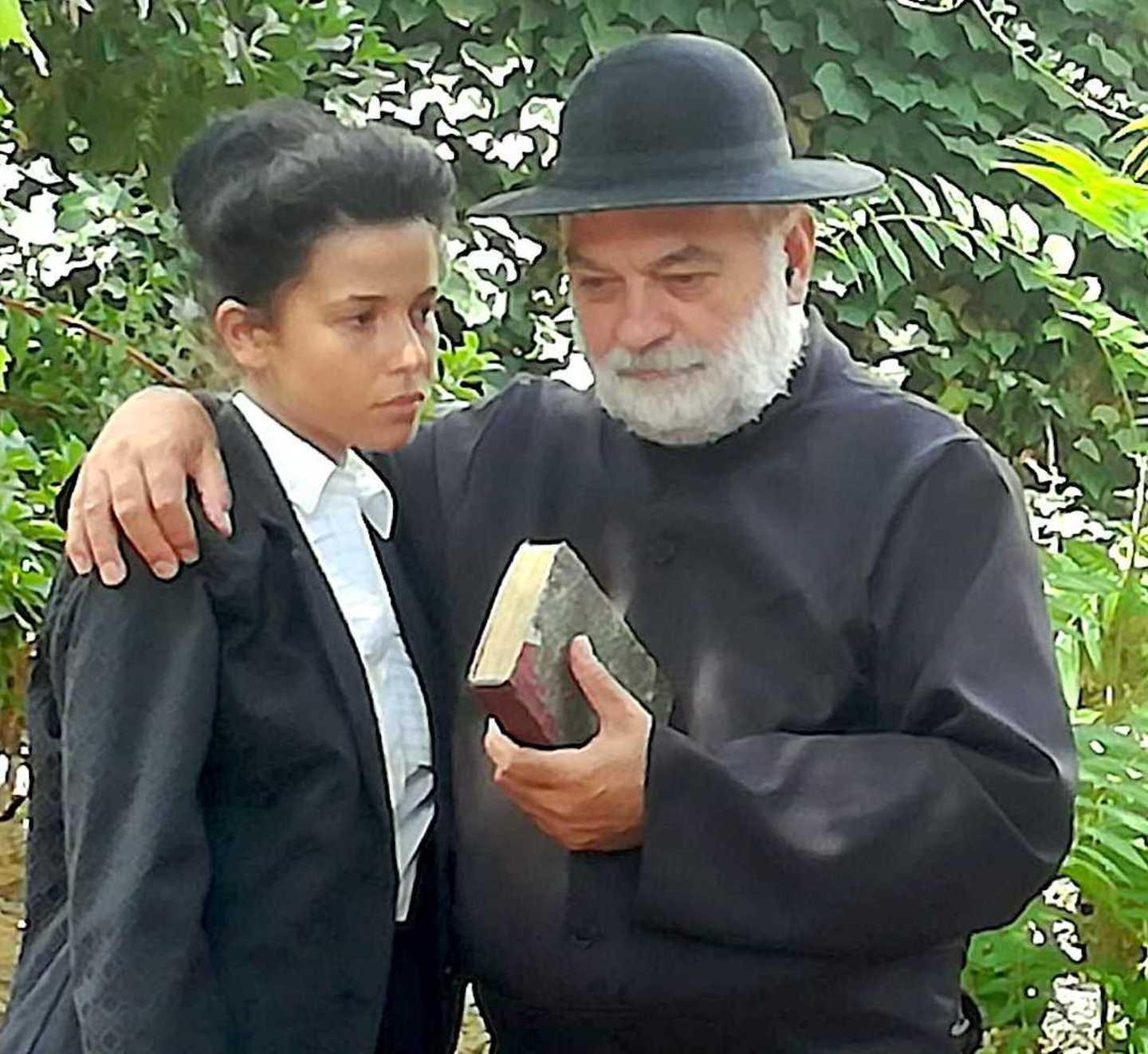 Riflettori sul primo bacio di Grazia Deledda 