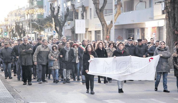 Femminicidio ad Alghero, le donne in piazza per Michela 