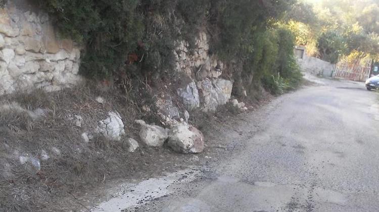 Frana sulla strada di Monte Furru