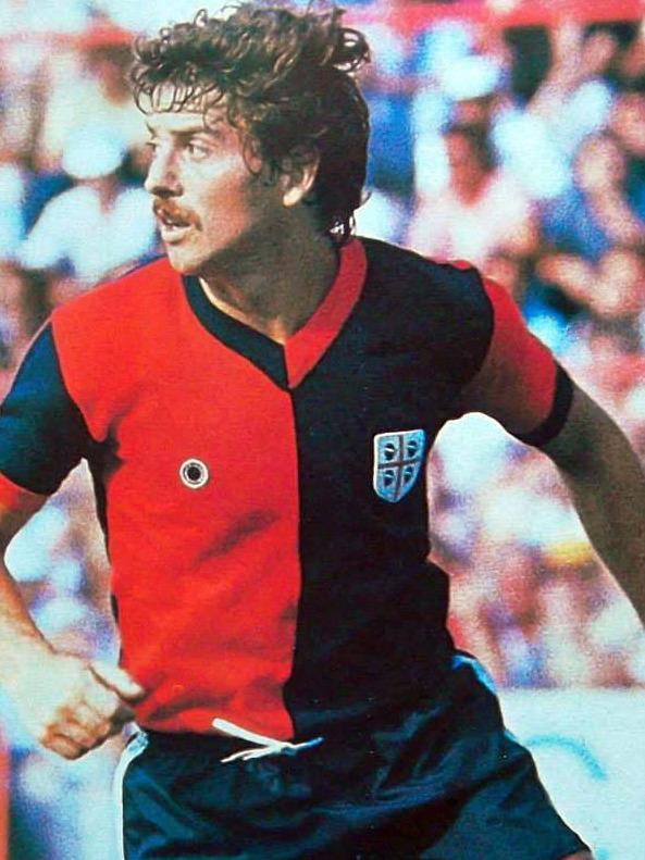 Franco Selvaggi con la maglia del Cagliari