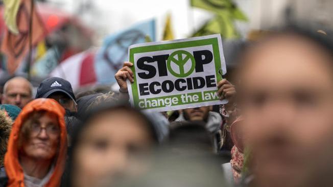 Proteste sul clima, 1.300 arresti a Londra 