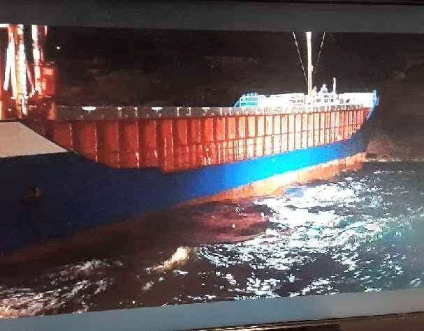 La nave cargo Rhodanus si è incagliata vicino a Bonifacio