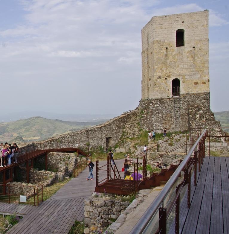 Sotto il castello dei Malaspina una fortezza d’epoca romana