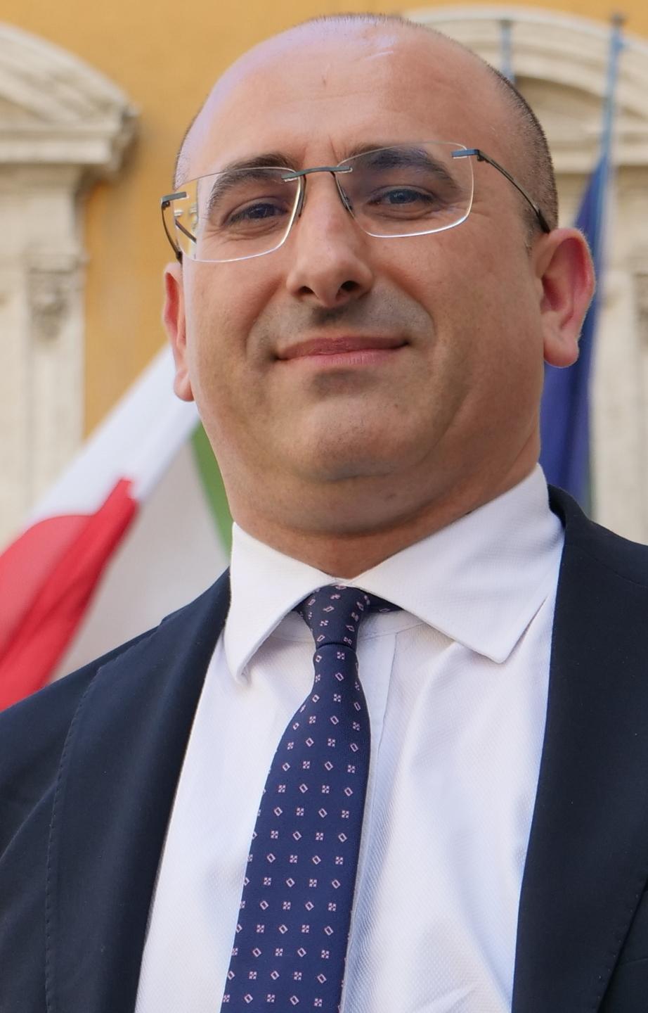 Il senatore Fenu: «Due assunzioni dal ministero per Pratosardo»