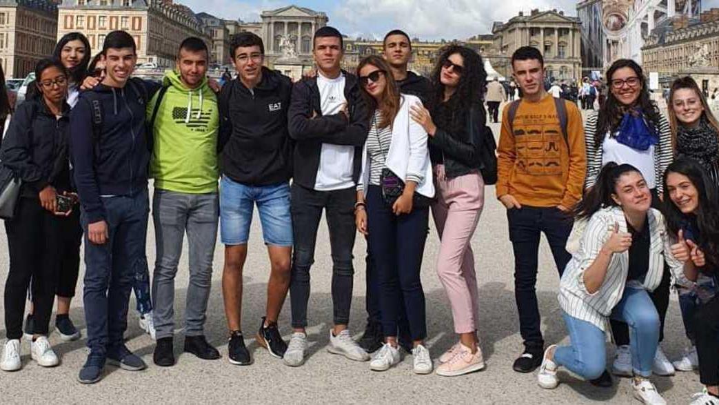 Liceali internazionali crescono a Parigi 
