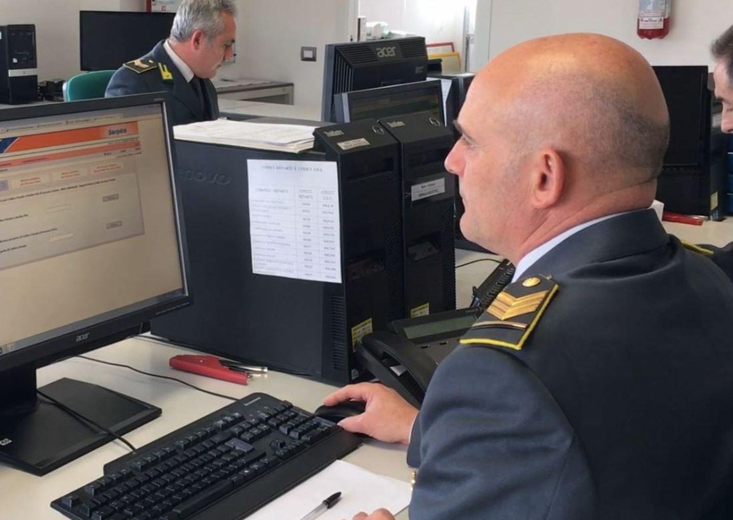 Consulente in nero arrestato per truffa 