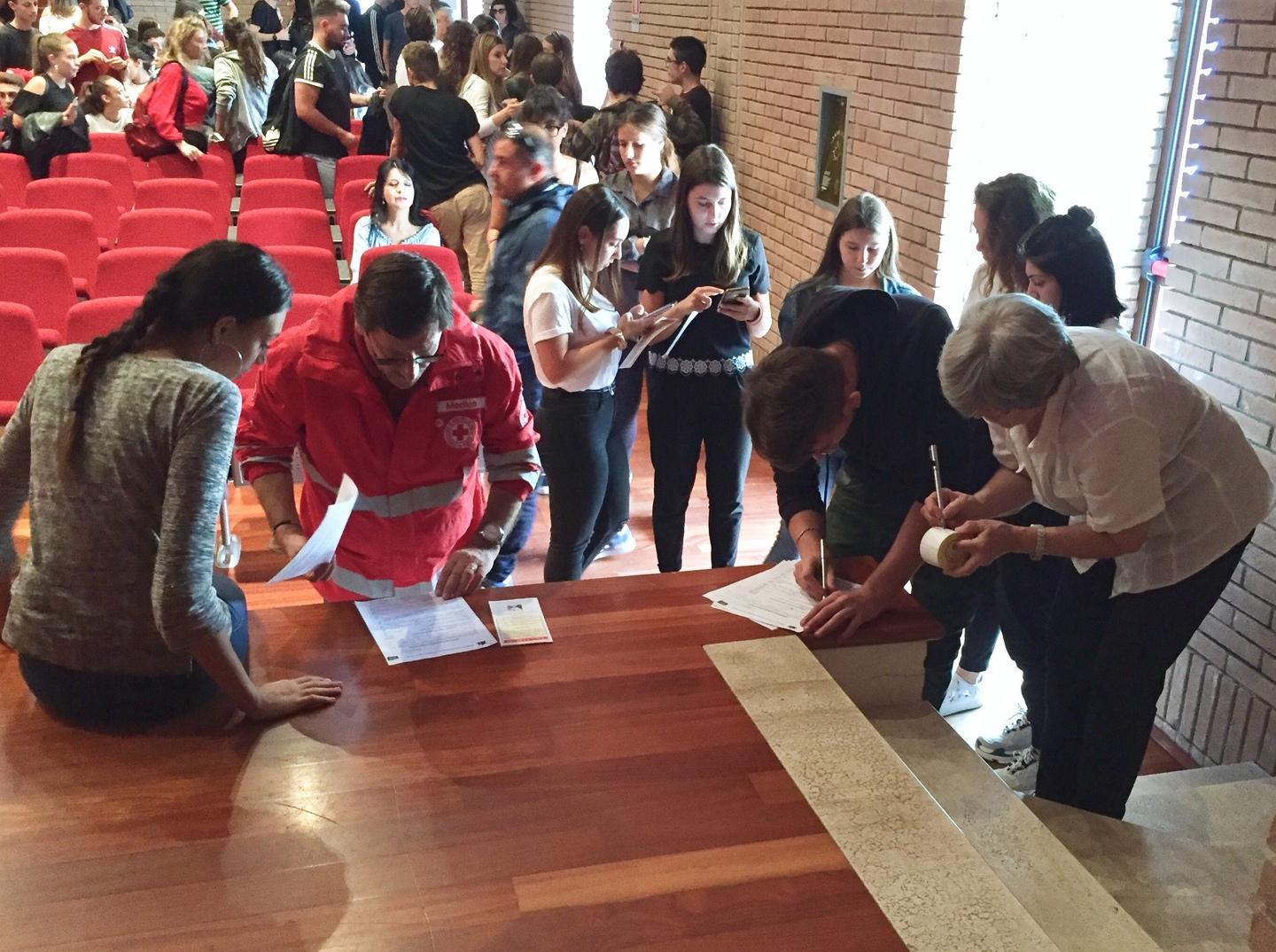 Studenti e futuri donatori di midollo 