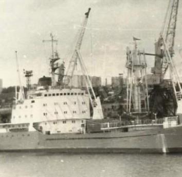 LO STRANO NAUFRAGIO DELLA NAVE SOVIETICA