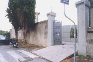 L'ingresso del cimitero di Iolo