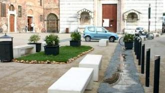 L’arredo urbano in piazza S. Francesco