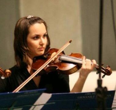 La violinista versiliese Beatrice Manai 