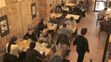 Il ristorante presso l’associazione Alba gestito da ex pazienti psichiatrici