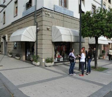 Il negozio Saglimbeni che lascer&agrave; il posto a Tezenis  