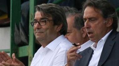 <b>IN ATTESA.</b> Aldo Spinelli e Alessandro Cosimi in tribuna