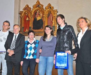 Gli studenti del Marchi insieme allinsegnante e a Gabriele Zollo 