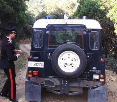 Un controllo dei carabinieri sul monte pisano  