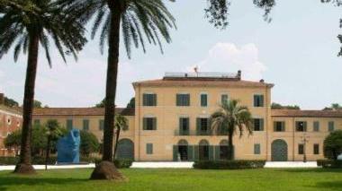 Mostre rinviate, non c'è l'agibilità