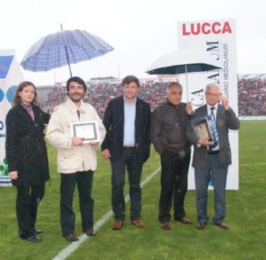 <b>LA TARGA. </b>Baccelli e Favilla premiano Giuliani e Valentini 