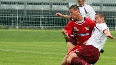 <b>DELUSIONE. </b>Un momento della sfida playoff tra Massese e Camaiore