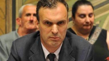 Il consigliere del Pdl Carlo Corsi e uno scorcio del palazzo municipale di San Miniato