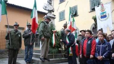 La cerimonia a Barga