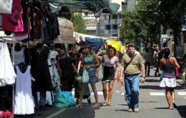 «Abusivi davanti al mercato del sabato»