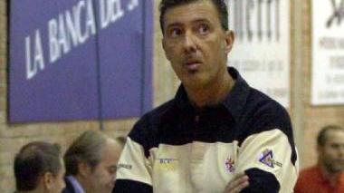 Il coach castellano Luca Granchi ha chiesto una prova d’orgoglio ai suoi allievi dopo la pesante sconfitta subita in casa dell’Use domenica scorsa
