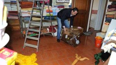Andrea Perillo nel suo negozio Cristina Borelli davanti al chiostro e due immagini del centro Club del Sole a San Giorgio