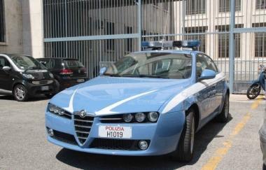 Una volante della polizia 