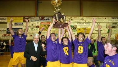 All'atto finale il trofeo di calcetto delle contrade