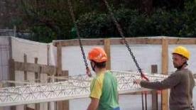 <b>CRISI. </b>Operai in un cantiere edile