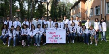 La redazione 2010 di Vinews formata dai ragazzi della classe 5&ordf; della scuola primaria Doganella 