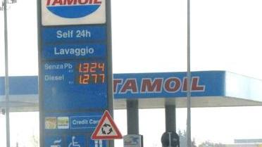 Un distributore della Tamoil Contrasti con l’azienda distributrice