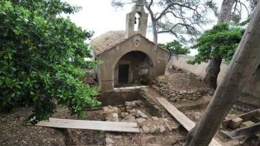 La chiesa di San Cerbone, a Baratti, è seriamente minacciata dall’erosione