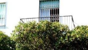 La residenza per anziani Villa Ghillardini si trova nella caletta di Castiglioncello