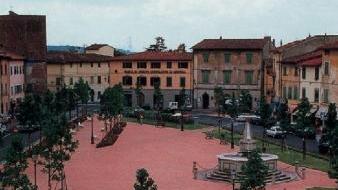 Una veduta della piazza principale di Bientina
