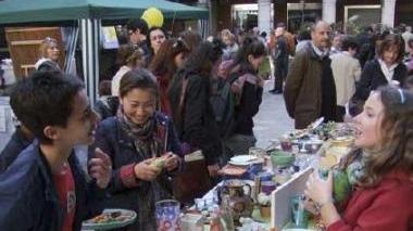 Un mercatino di solidarietà