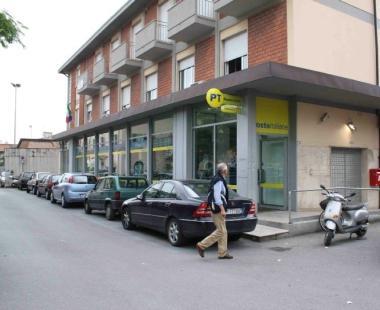 Piazza della Repubblica e ledificio delle Poste 