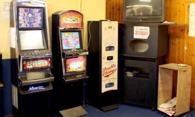 Furto di slot machine in un bar di Villafranca Lunigiana 