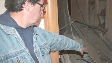 Crolla un soffitto, salvi per miracolo
