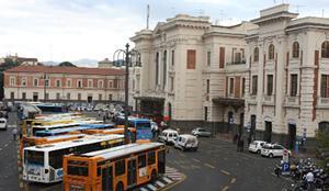 Due rapine in poche ore alla stazione
