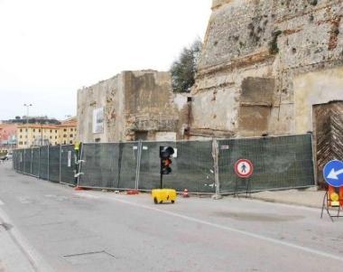 Fermi i lavori alla Gattaia Piovono le proteste