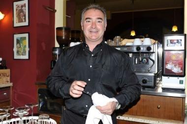 <b>NUOVE STRATEGIE </b>Maurizio Ricci nel suo locale 