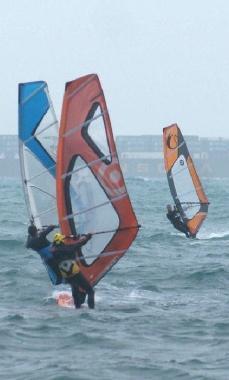 Un consorzio per i surfisti della costa