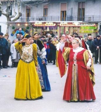 Lezione su usi e costumi medievali 
