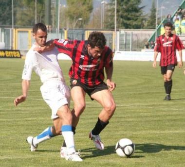 Lucchese, Favarin fa esperimenti