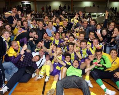 Grande entusiasmo in casa gialloviola dopo il triplice fischio. La festa &egrave; proseguita in contrada e poi in citt&agrave; 