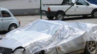 La Mercedes distrutta (Vip)