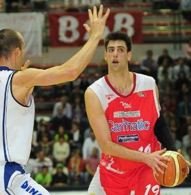 Matteo Cavanesi mano felpata al tiro ma appena 2 rimbalzi 