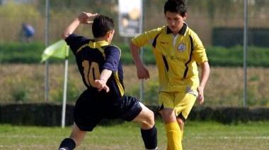 Una fase di gioco di una partita dei campionati giovanili della Figc